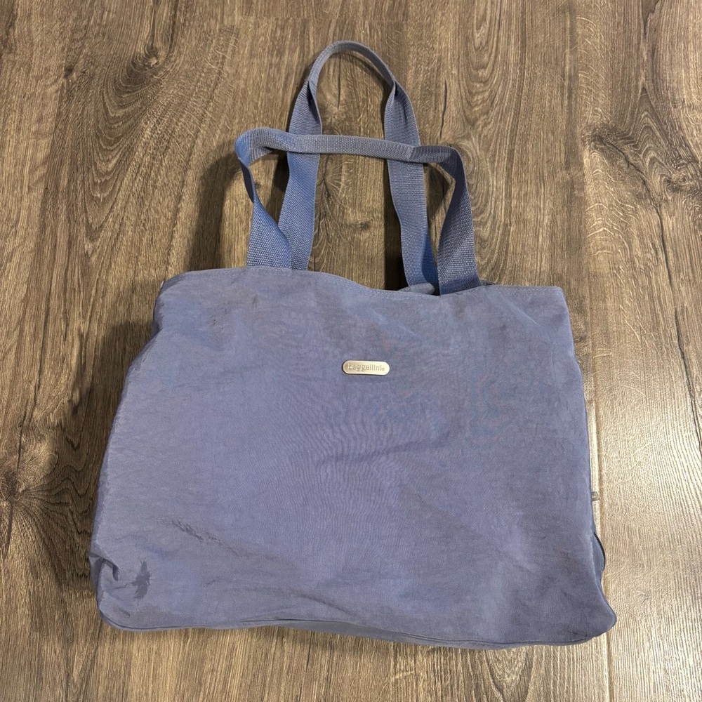 Baggallini Lightweight Expandable Travel Bag 12 Pocket Blue Zip & Snap Pockets
